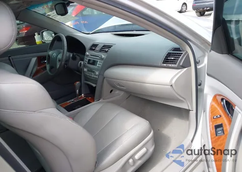 2011 Toyota Camry Xle z USA, uszkodzony, nr VIN 4T4BF3EK1BR175079